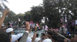 Laporan: Gesekan Saat Sidang Ke Empat Disebabkan Massa Pro Ahok Provokasi Laskar GNPF