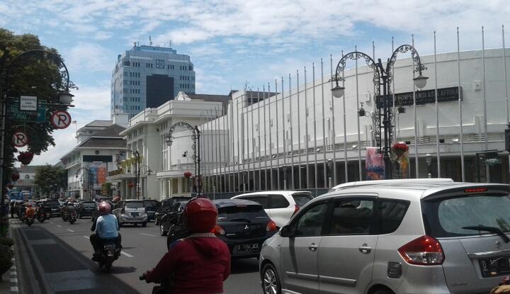 Kenaikan Tarif STNK diklaim untuk Memperbaiki Layanan, Benarkah?