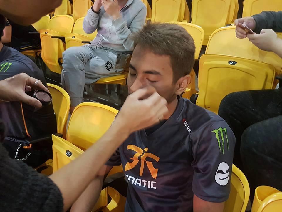 Pemain DOTA 2 Indonesia Resmi Bergabung ke FNATIC