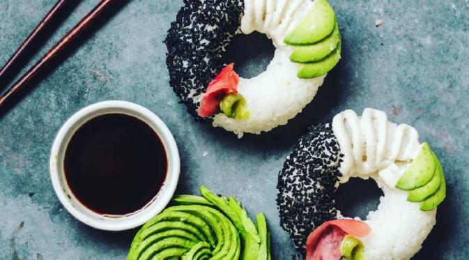 Tak Hanya &lsquo;Fitsa Hats&rsquo;, Ini Modifikasi Kreatif Sushi yang Lainnya