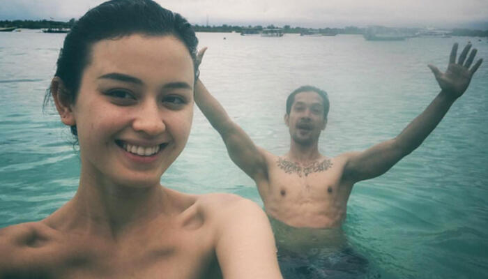 Seksinya KIMBERLY RYDER berenang bareng pacar pakai BIKINI
