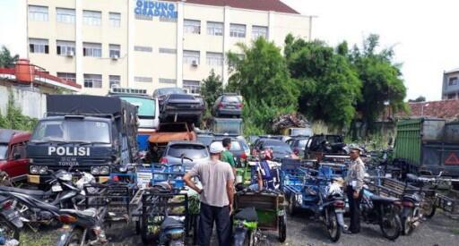 Sejumlah Motor Modifikasi Dirazia Polrestro Tangerang  KASKUS