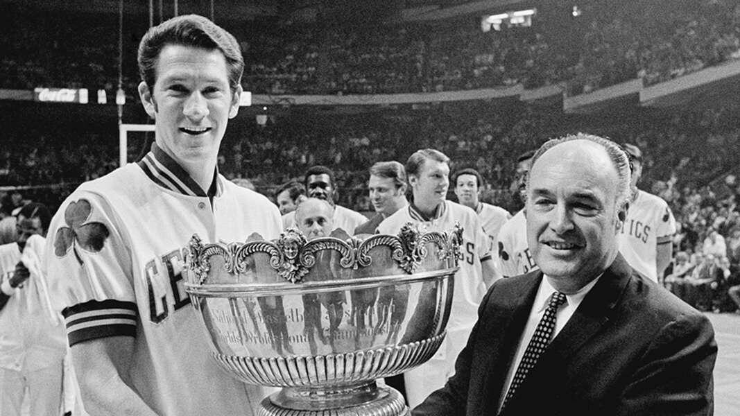 10 Pemain NBA yang meraih juara paling banyak