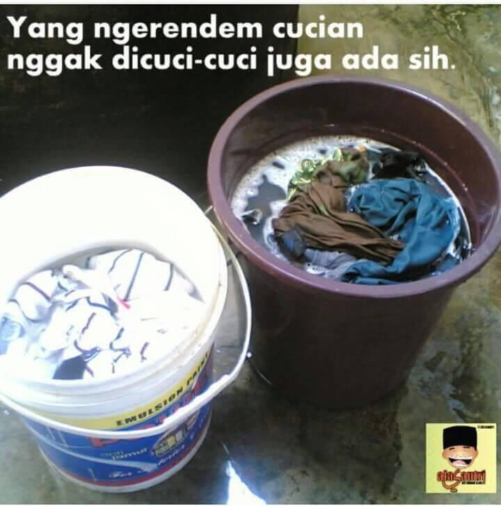 30 Meme kebiasaan santri ini dijamin bikin agan ketawa nggak berhenti 