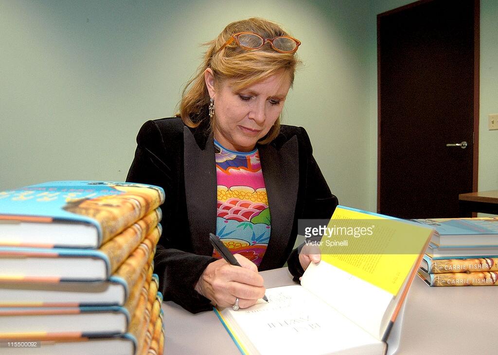 7 Fakta Tentang Carrie Fisher Yang Agan Harus Tau