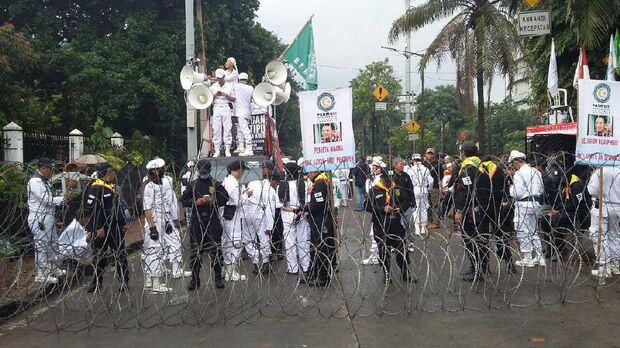 Reaksi Habib Rizieq Dikukuhkan jadi Imam Besar Umat Islam