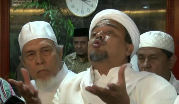 Masih Ributkan Palu Arit, Rizieq Tuntut Tanggung Jawab BI