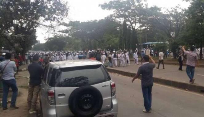 Pemicu Ricuh Usai Rizieq Diperiksa Polda Jabar