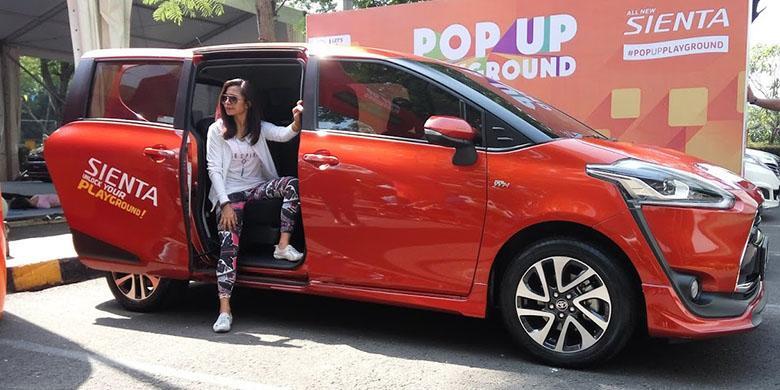 Bingung Cari Gigi Mundur Toyota Sienta? Ini Caranya Gan