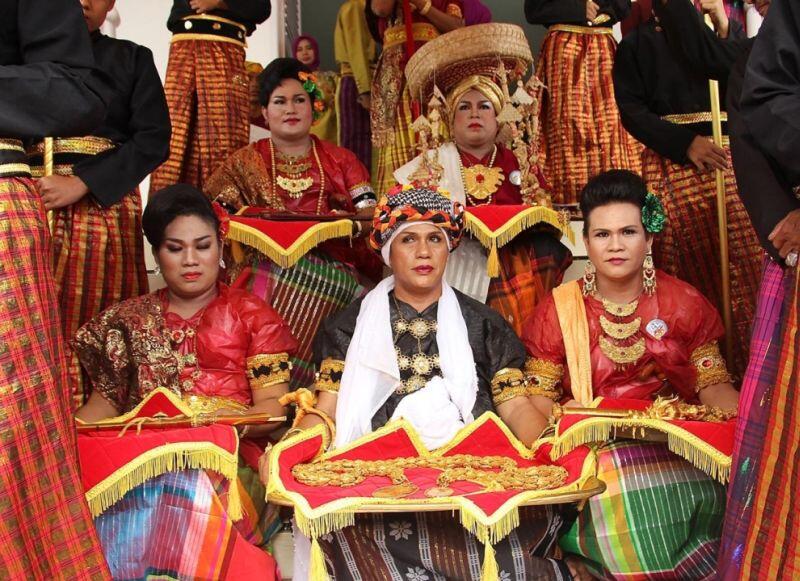 Suku-Suku di Dunia yang Mengakui Transgender
