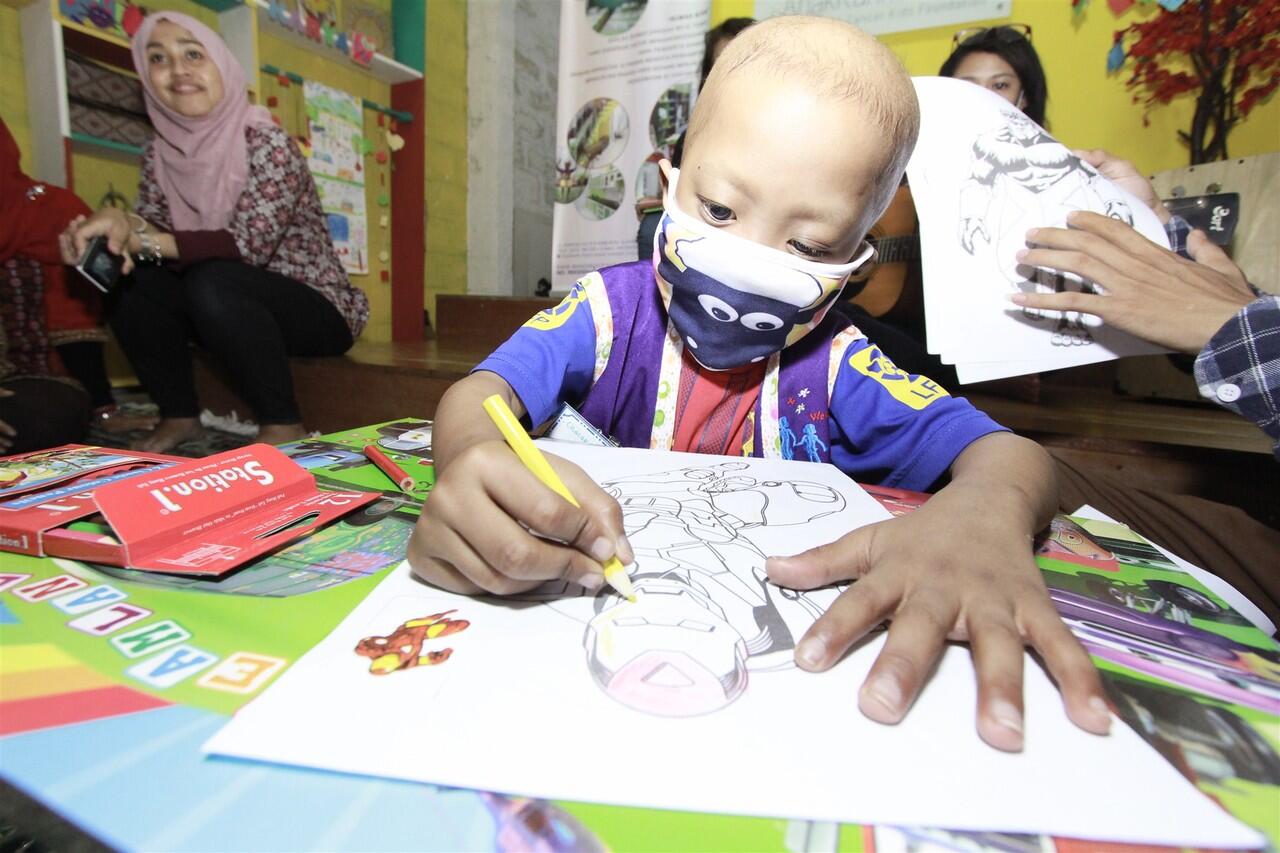 Ternyata gak cuma orang dewasa, anak kecil juga bisa terkena penyakit kanker