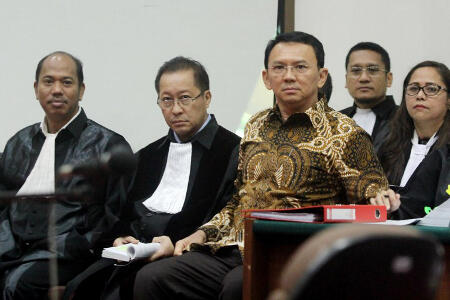 Tim Kuasa Hukum Nilai Para Pelapor Ahok Janggal