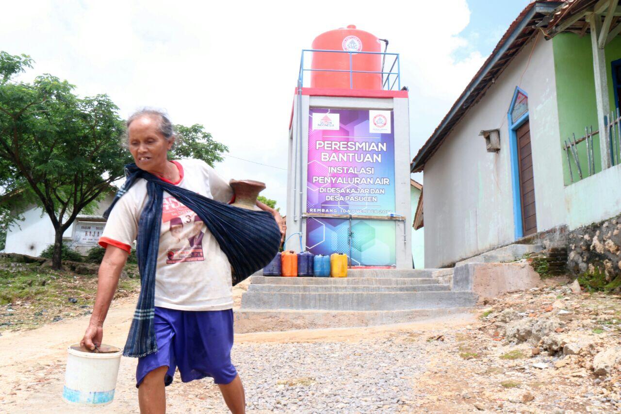 Menikmati Air Bersih berkat Semen Rembang