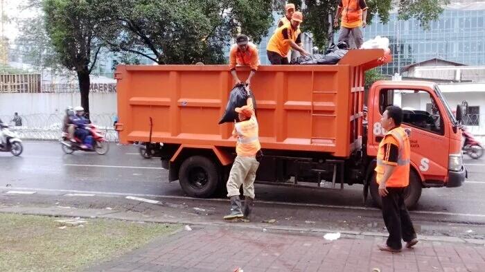 Pasukan Oranye Mengadu, Dimintai Duit Rp 500 Ribu Agar Tidak Dipecat