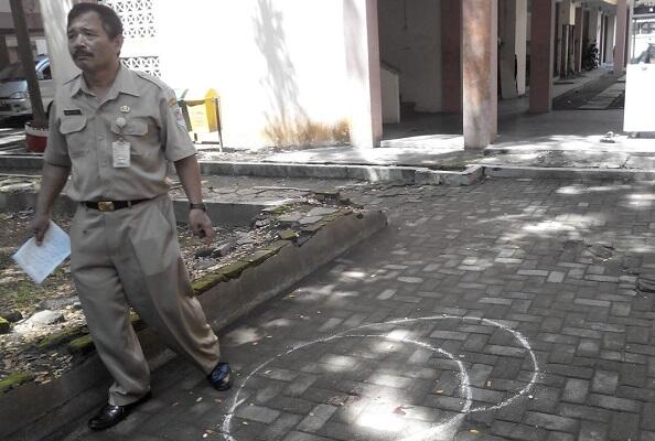 Stres, Agus Lompat Bunuh Diri