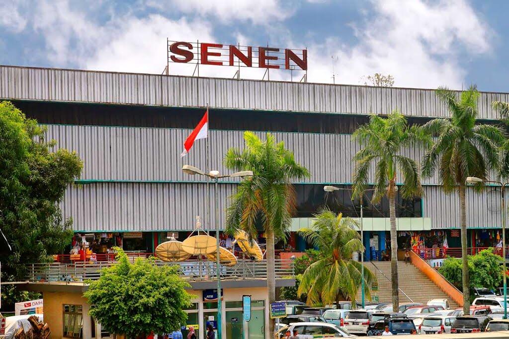 Riwayat Pasar Senen, dari Tempat Kongko Seniman sampai Malari