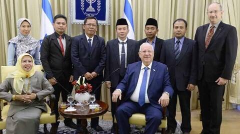 MUI Kutuk Keras Pertemuan Anggotanya dengan Presiden Israel