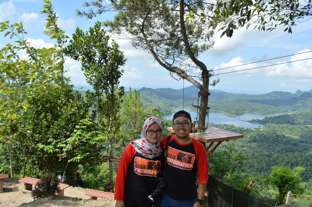 pesona wisata alam Kalibiru di Kulon Progo , Yogyakarta