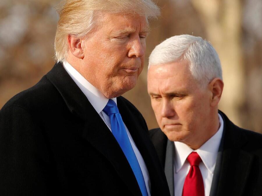 Donald Trump Dilantik Jadi Presiden AS