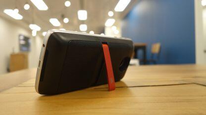 &#91;GREGETZ&#93; Mendengarkan suara lebih sempurna, dari JBL dan Moto Z