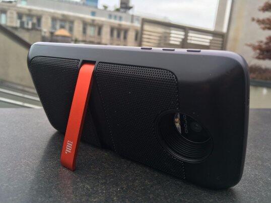 &#91;GREGETZ&#93; Mendengarkan suara lebih sempurna, dari JBL dan Moto Z