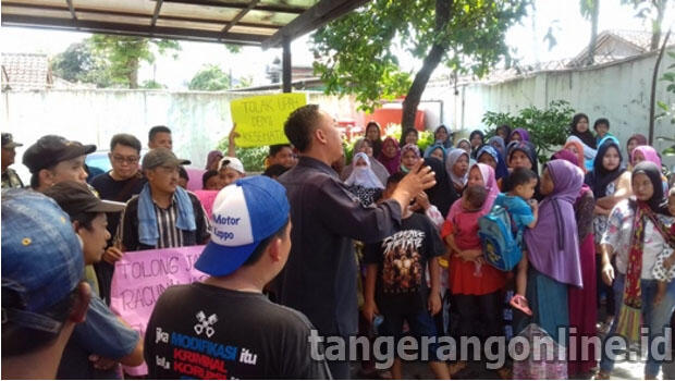 Pabrik Peleburan Baja di Curug Digruduk Warga