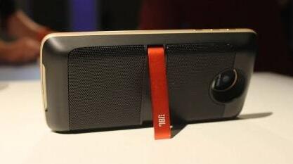 &#91;GREGETZ&#93; JADI MAHASISWA KEKINIAN DENGAN MOTOROLA MOTO Z