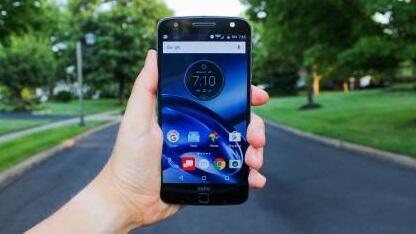 &#91;GREGETZ&#93; JADI MAHASISWA KEKINIAN DENGAN MOTOROLA MOTO Z
