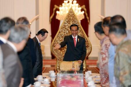 Presiden Jokowi Pilih Lawan Hoax Ketimbang Mengeluh