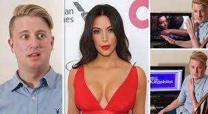 Aneh, Pria Ini Muntah Setiap Lihat Kim Kardashian