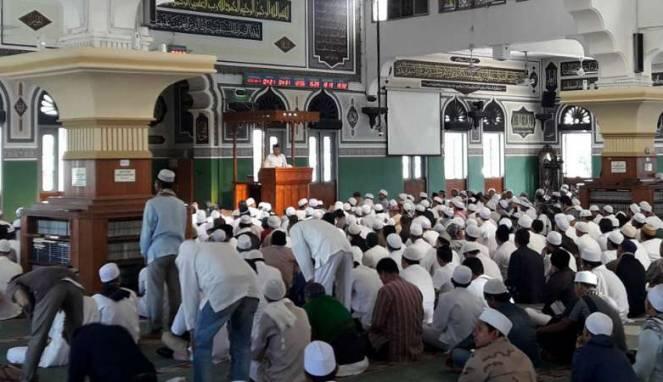 Sebelum ke Polda, Massa FPI akan Salat Duha Berjamaah di Al-Azhar