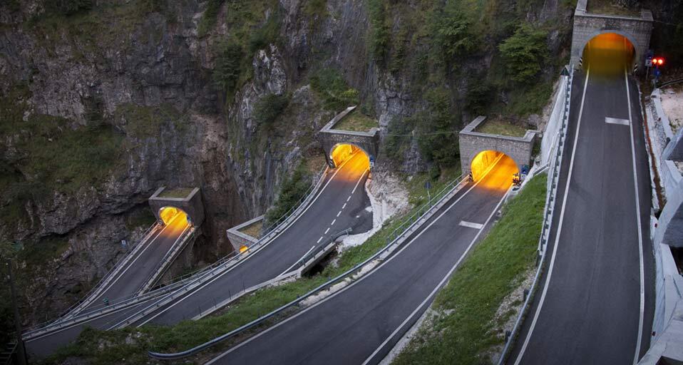 San Boldo Pass, Terowongan yang Bertingkat