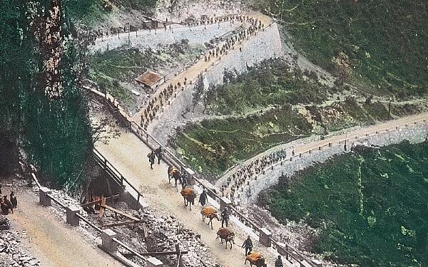 San Boldo Pass, Terowongan yang Bertingkat