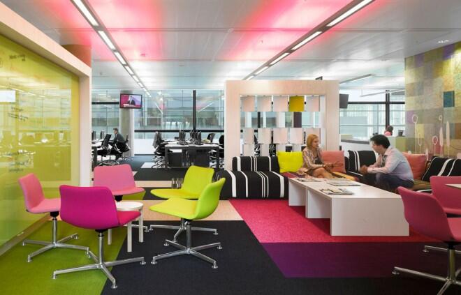 12 Inspirasi Desain Interior Kantor Penuh Warna (butuh inspirasi design masuk)