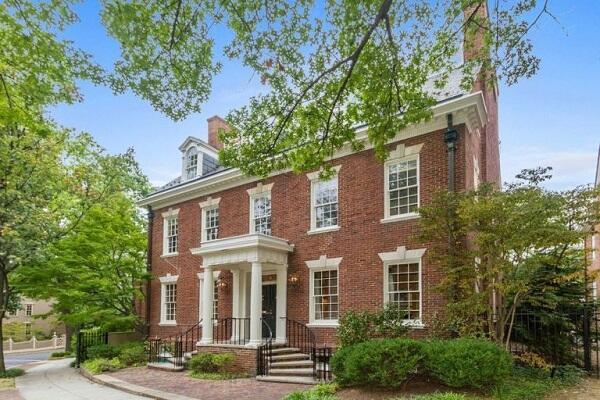 Berikut 8 Fakta Unik Lingkungan Rumah Baru Obama