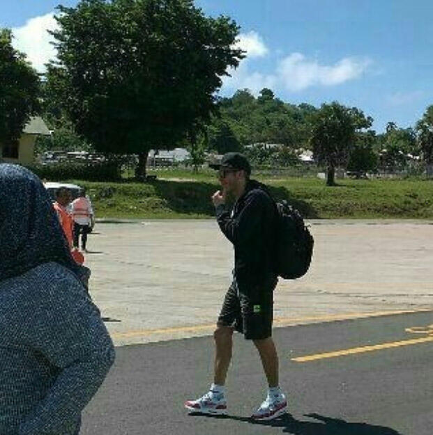 Mengintip Serunya Liburan Valentino Rossi di Labuan Bajo