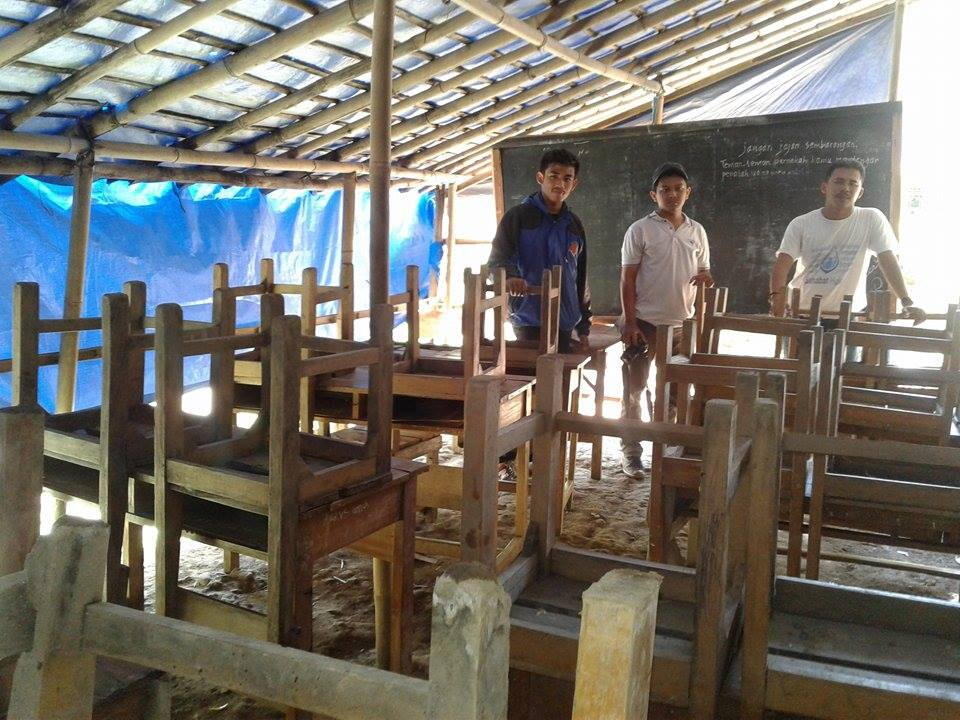 Di Kab. Bogor Masih Ada Sekolah Beralas Tanah, Beratap Terpal