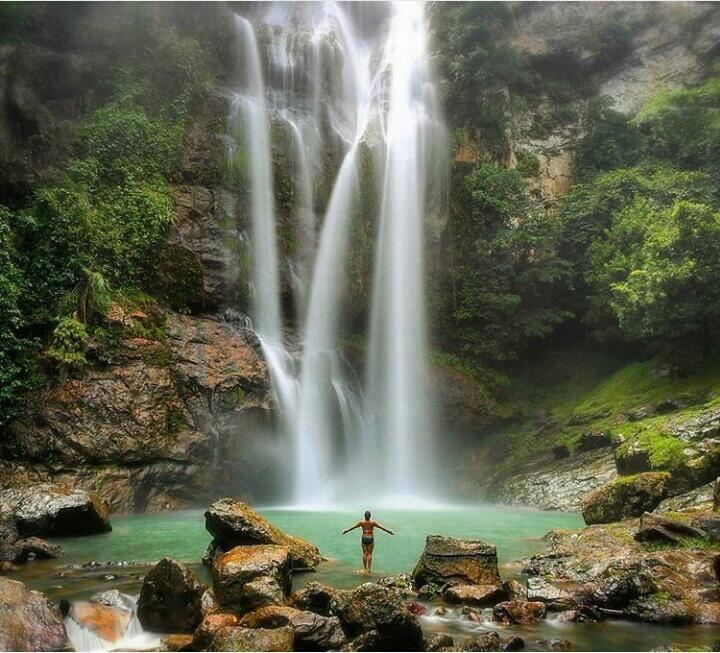 Pesona Indonesia : Mengenal Enam Air Terjun Terbaik di Nusa Tenggara Timur