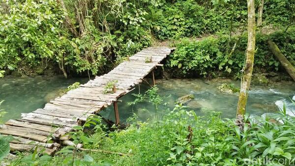 Ini Spot Instagenic di Sulawesi Tengah, Air Terjun Ayus