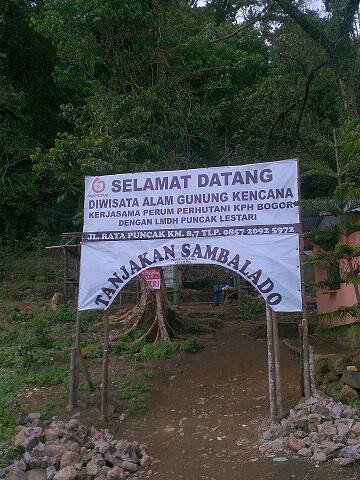 &#91;CatPer&#93; Memandang Sang Kolosal Gede-Pangrango dari Gunung Kencana. Jan2017