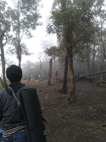 &#91;CatPer&#93; Memandang Sang Kolosal Gede-Pangrango dari Gunung Kencana. Jan2017