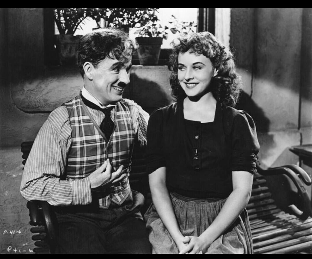 Stasiun Cibatu Saksi Kemesraan Charlie Chaplin Dan Dua Kekasihnya Yang Cantik