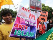 Anggap Trump desak Muslim, publik Indonesia kirim celaan