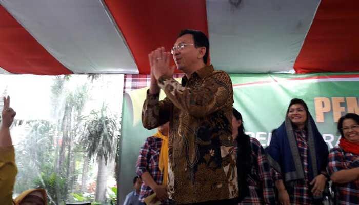 Anies Mau Pulangkan ke Kampung, Ahok : Beliin Tiket Dong!