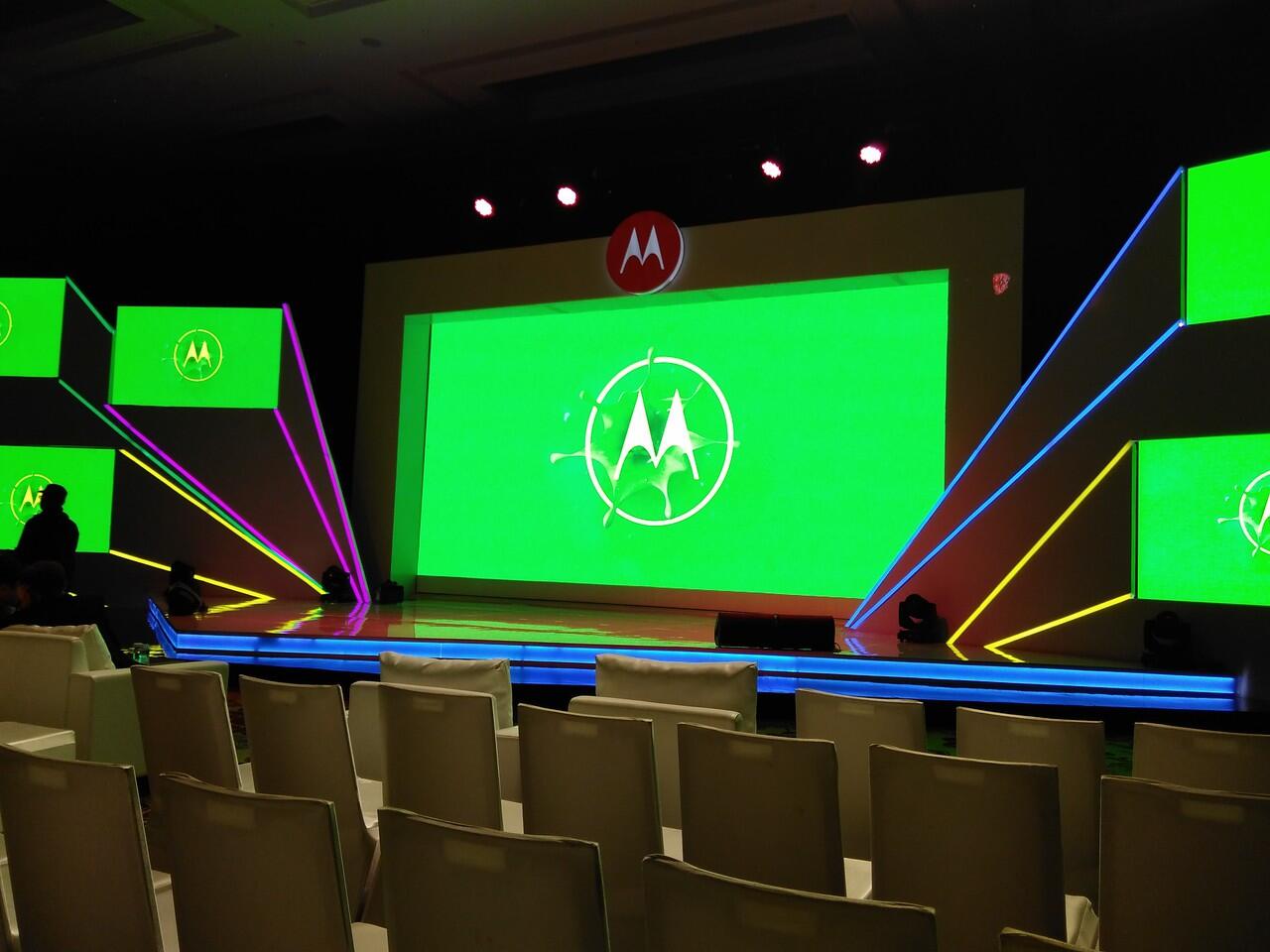 Peluncuran Duo Unik Dari Motorola, Moto Z dan Moto Z Play!