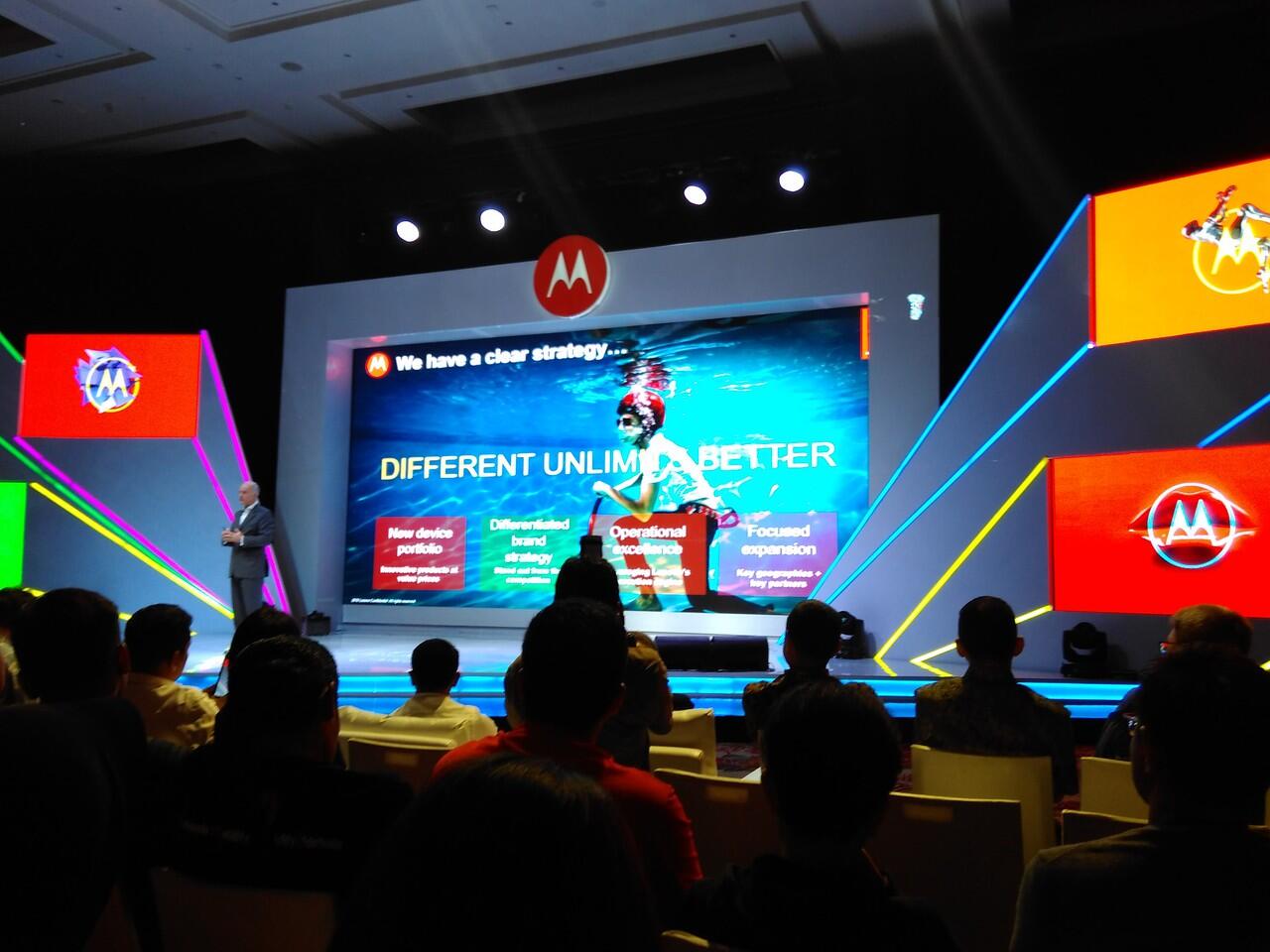 Peluncuran Duo Unik Dari Motorola, Moto Z dan Moto Z Play!