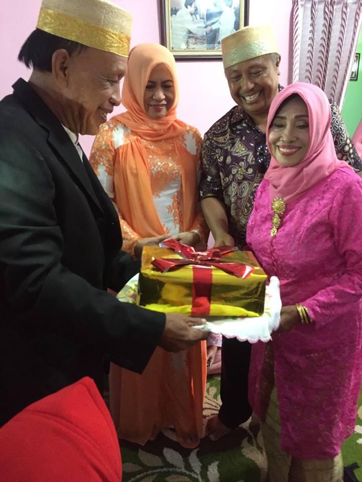 Jodoh tak kemana, ini kisah wanita akhiri masa lajang usia 71 tahun (masuk mblo)