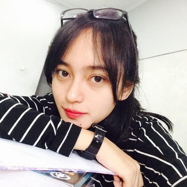 Dokter muda ini cantiknya bikin cowok 'pengen disuntik' berkali-kali