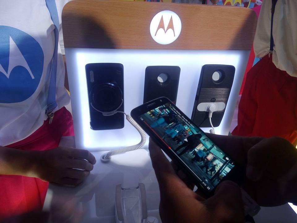 &#91; Field Report &#93; Launching Moto Z Handphone dengan Tekhonlogi Baru