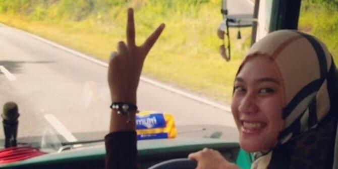 Cantik-cantik kok sopir, 7 bidadari ini jadikan jalanan bak catwalk